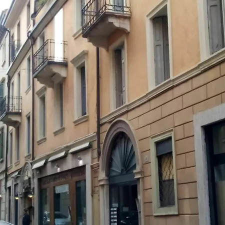 Like Romeo Hotel